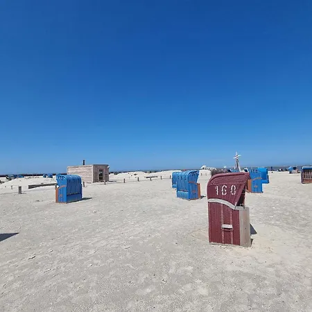 Holiday home Zuhause Am Deich Dornum